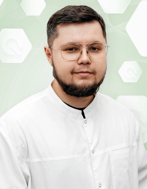 Васкецов Павел Денисович - кистевой хирург, травматолог, ортопед в Тюмени